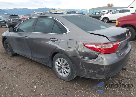 2015 Toyota Camry Le z USA, uszkodzony, nr VIN 4T4BF1FK4FR457631
